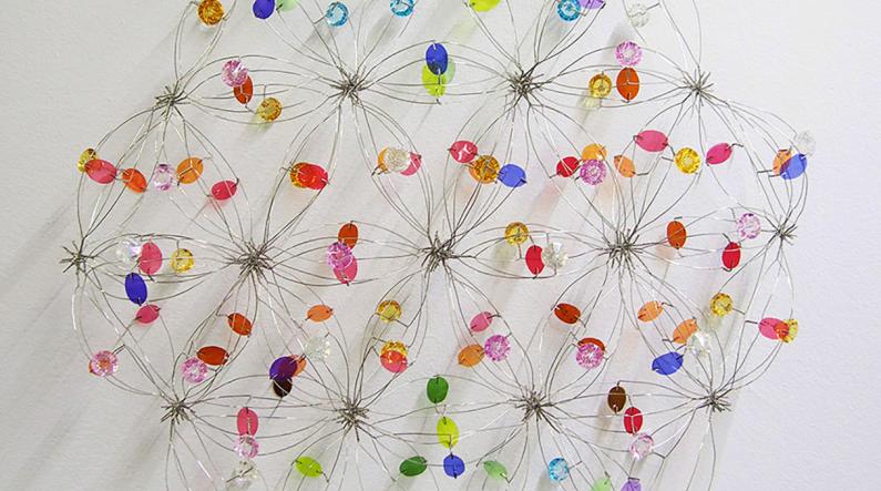 Johanna Virtanen: Valon pisaroita (Drops of Light, 2023, mixed media, 80 x 59 x 14 cm)