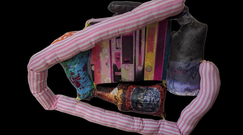 Laura Kärki: A Businesswoman from the North (2020–2024, sekatekniikka, 57 x 45 x13 cm)